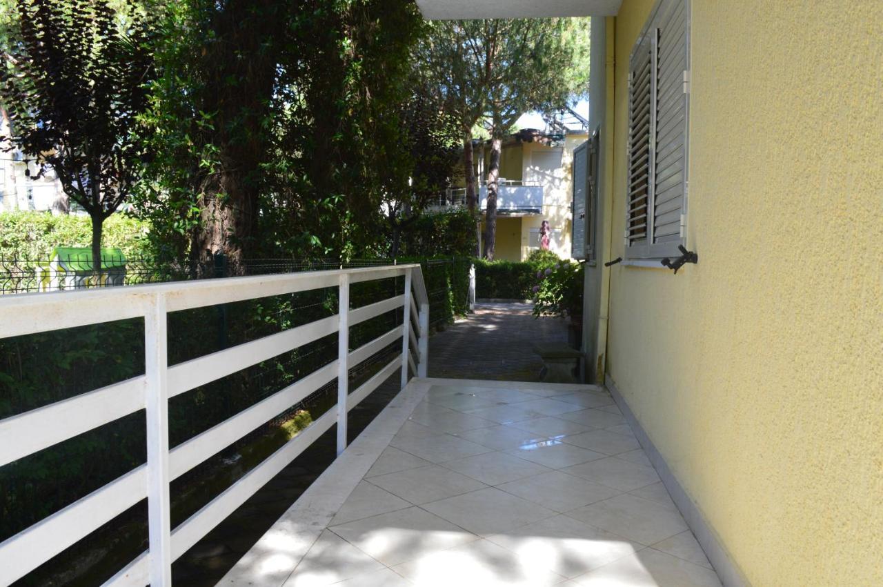הוילה דורס A Cozy Duplex In The Lalzi Bay מראה חיצוני תמונה