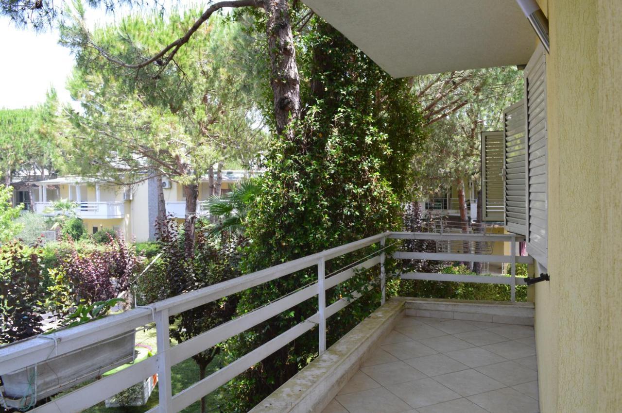 הוילה דורס A Cozy Duplex In The Lalzi Bay מראה חיצוני תמונה