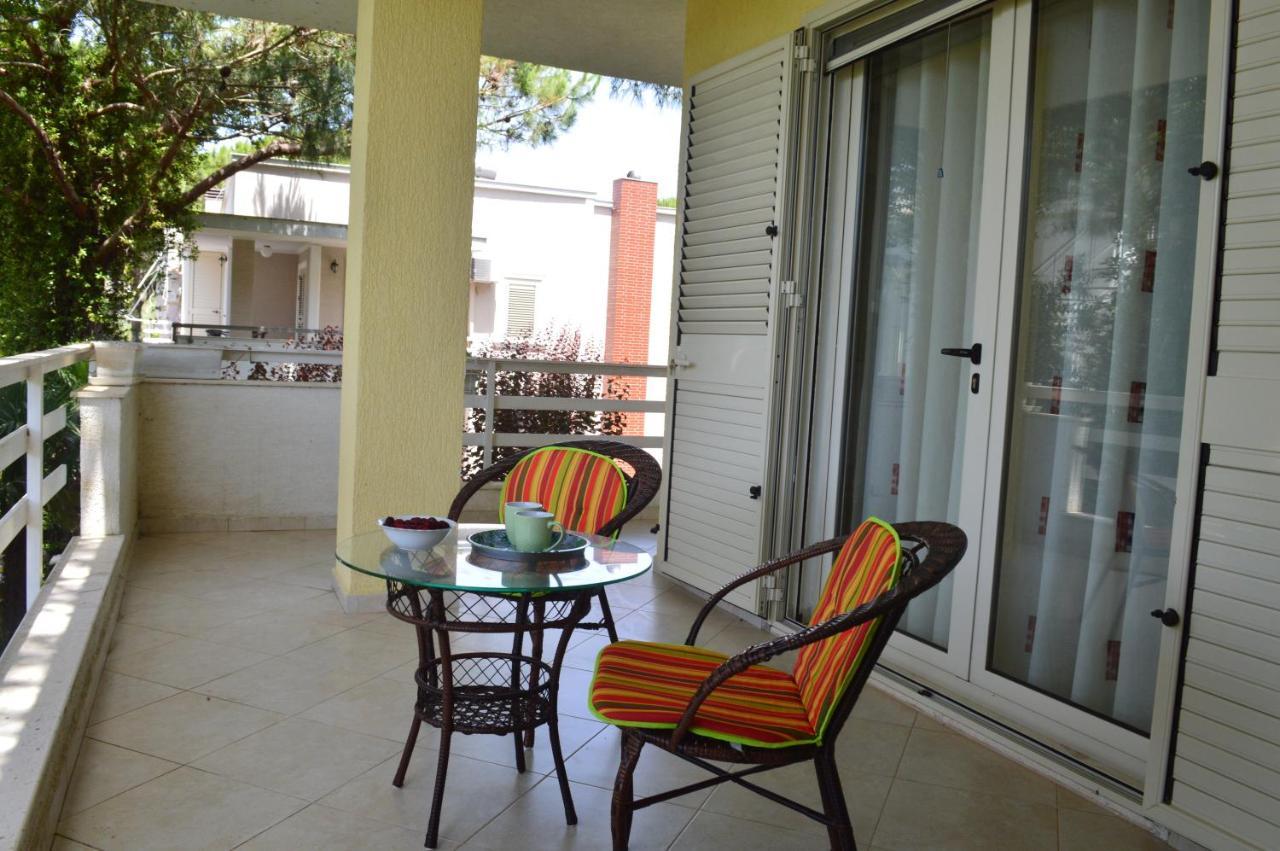 הוילה דורס A Cozy Duplex In The Lalzi Bay מראה חיצוני תמונה
